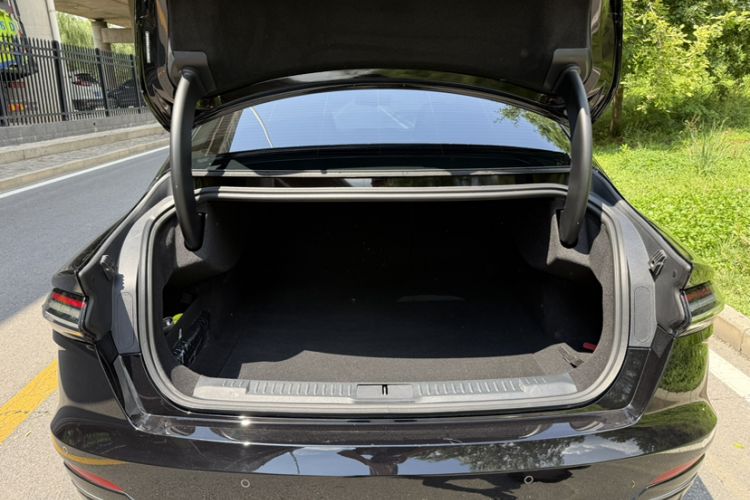 Used Lincoln Z 2022 iKoo Luxury Edition Interior 2