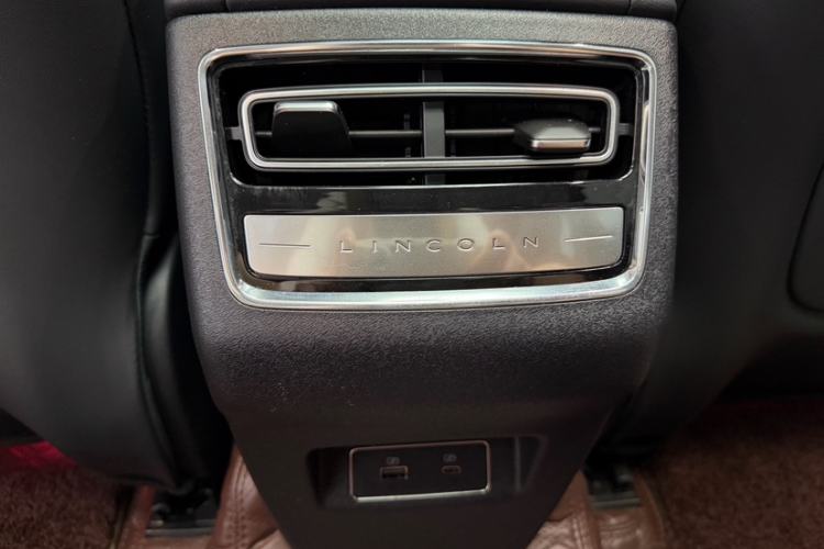 Used Lincoln Z 2022 Facelift iEnjoy Deluxe Edition Interior 2