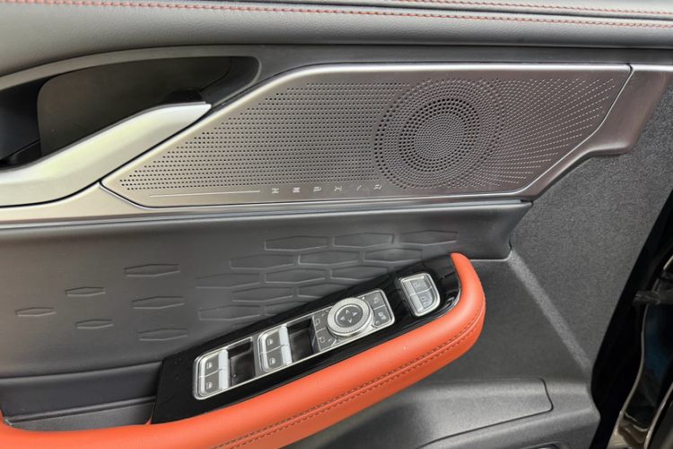 Used Lincoln Z 2022 Facelift iEnjoy Deluxe Edition Interior 4