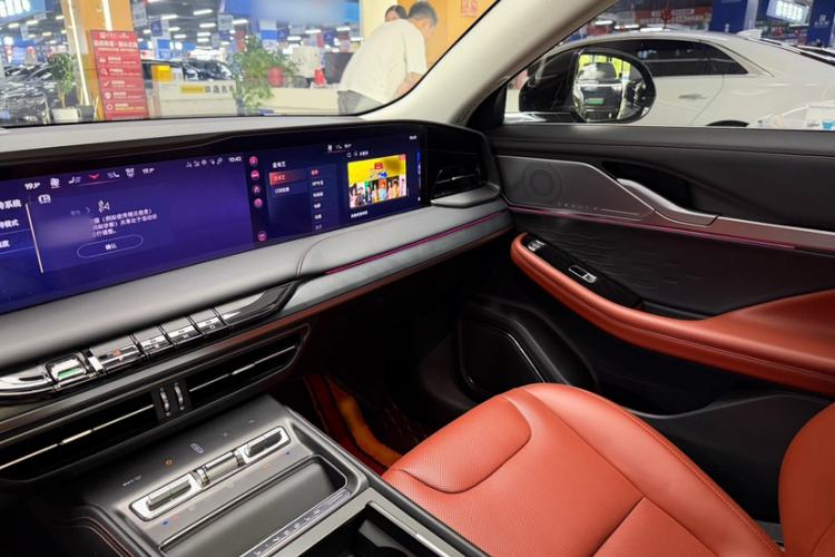 Used Lincoln Z 2022 Facelift iEnjoy Deluxe Edition Interior 6