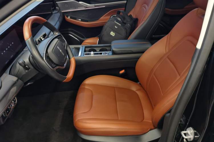 Used Lincoln Z 2022 iXiang Luxury Edition Left Front Seat
