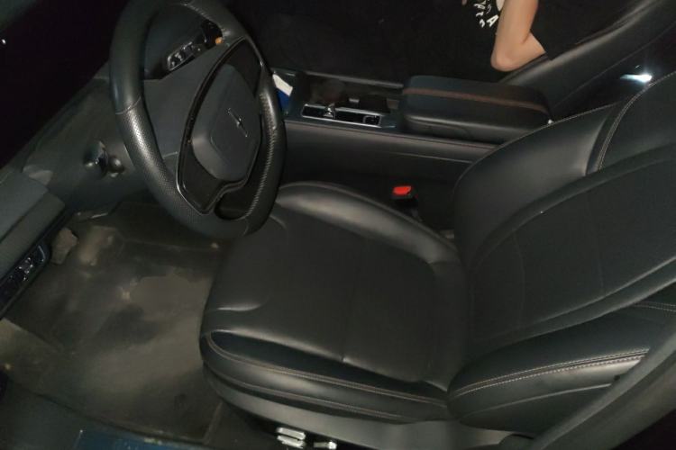 Used Lincoln Z 2022 iKoo Deluxe Edition Left Front Seat