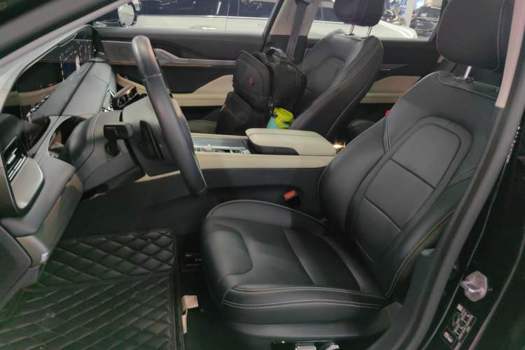 Used Lincoln Z 2022 iKoo Luxury Edition Left Front Seat