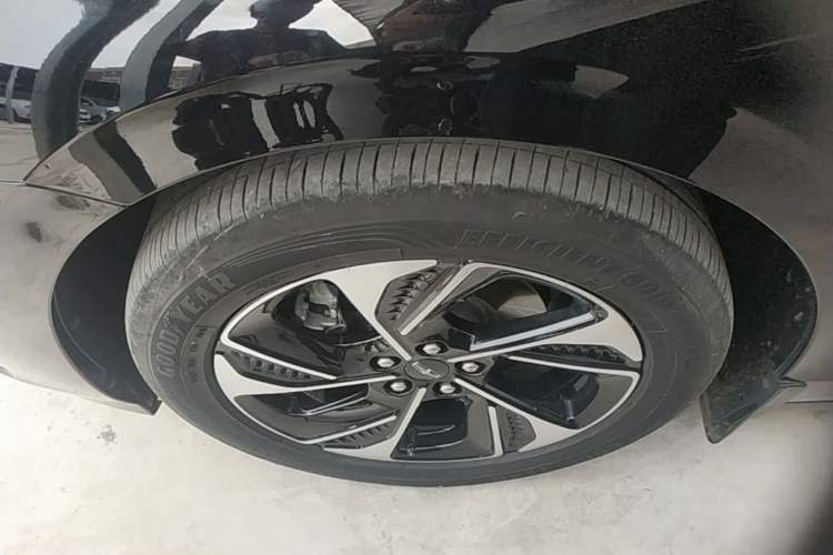 Used Lincoln Z 2022 iKoo Luxury Edition Left Front Wheel Hub