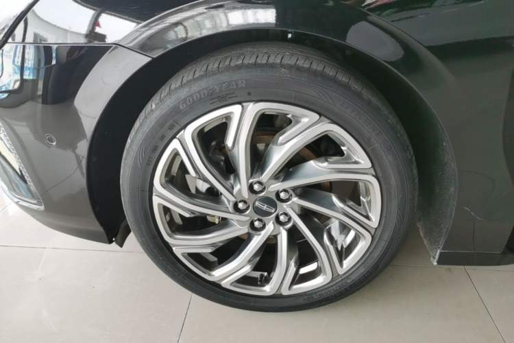 Used Lincoln Z 2022 iXiang Zunyi Edition Left Front Wheel Hub