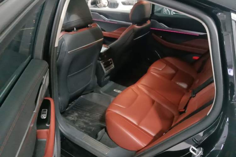 Used Lincoln Z 2022 iXiang Luxury Edition Left Rear Seat