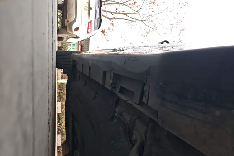 Used Lincoln Z 2022 iEnjoy Luxury Edition Left Side Sill