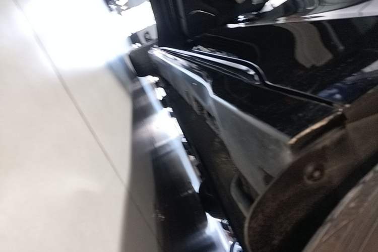 Used Lincoln Z 2022 iKoo Deluxe Edition Left Side Sill