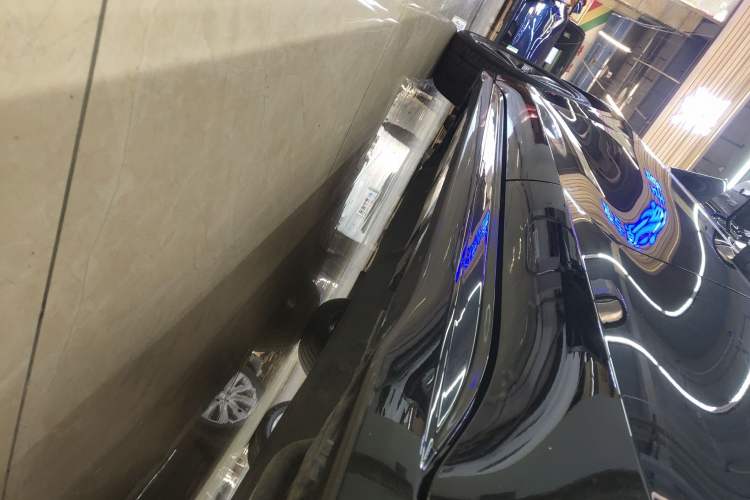 Used Lincoln Z 2022 iXiang Deluxe Edition Left Side Sill