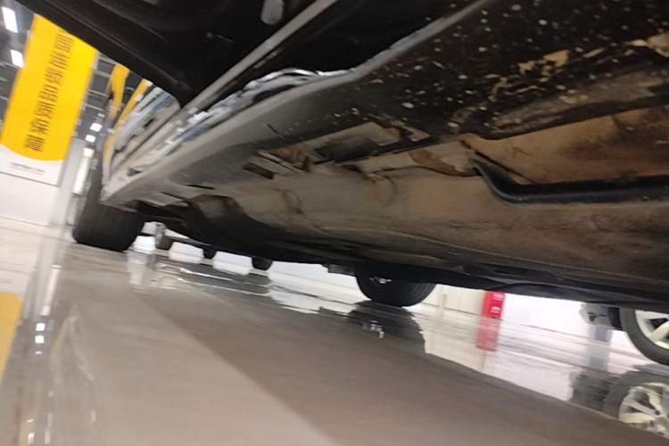 Used Lincoln Z 2022 iXiang Luxury Edition Left Side Sill