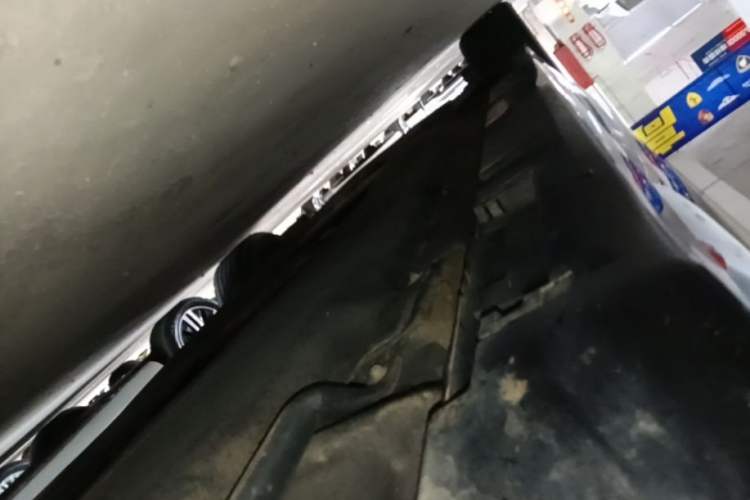Used Lincoln Z 2022 iXiang Luxury Edition Left Side Sill