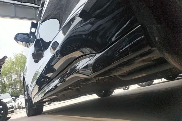 Used Lincoln Z 2022 iKoo Luxury Edition Left Side Sill