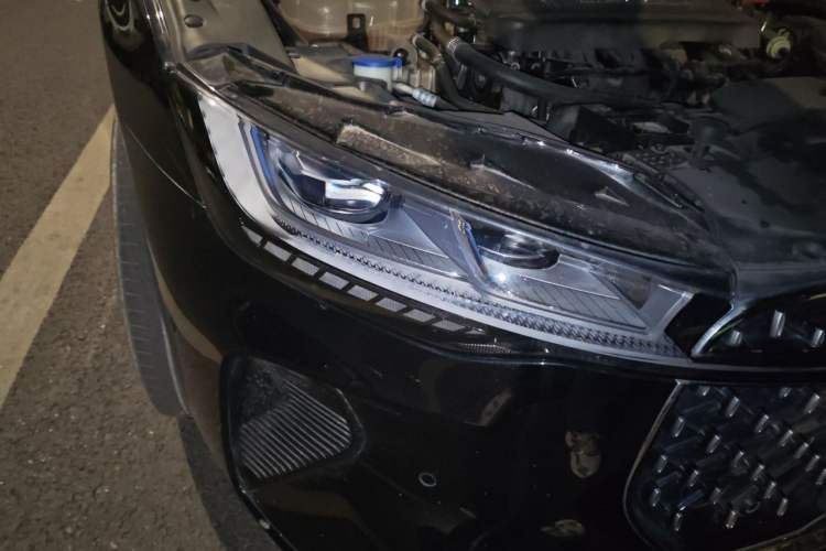 Used Lincoln Z 2022 iCool Luxury Edition Right Front Headlight