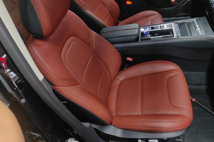 Used Lincoln Z 2022 iXiang Luxury Edition Right Front Seat
