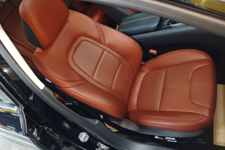 Used Lincoln Z 2022 iXiang Luxury Edition Right Front Seat