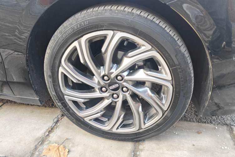 Used Lincoln Z 2022 iXiang Zunyi Edition Right Front Wheel Hub