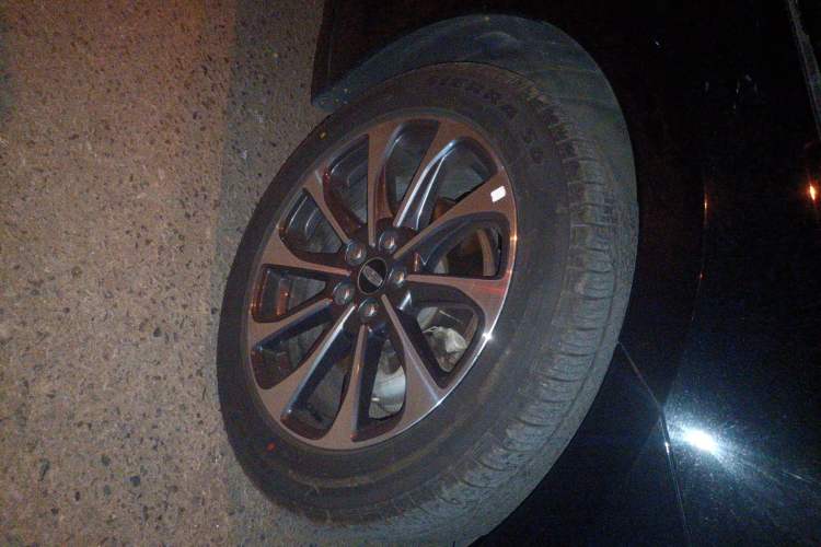 Used Lincoln Z 2022 iXiang Luxury Edition Right Front Wheel Hub