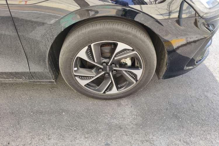Used Lincoln Z 2022 iKoo Luxury Edition Right Front Wheel Hub