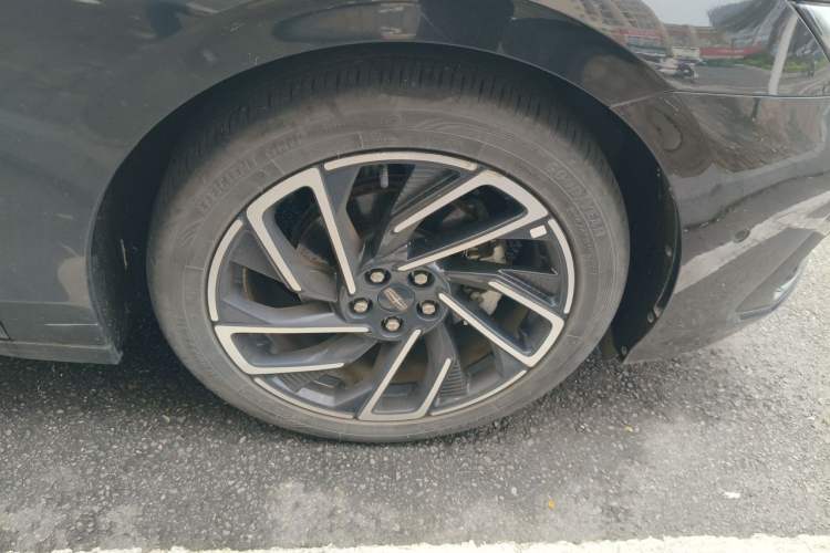 Used Lincoln Z 2022 iKoo Luxury Edition Right Front Wheel Hub