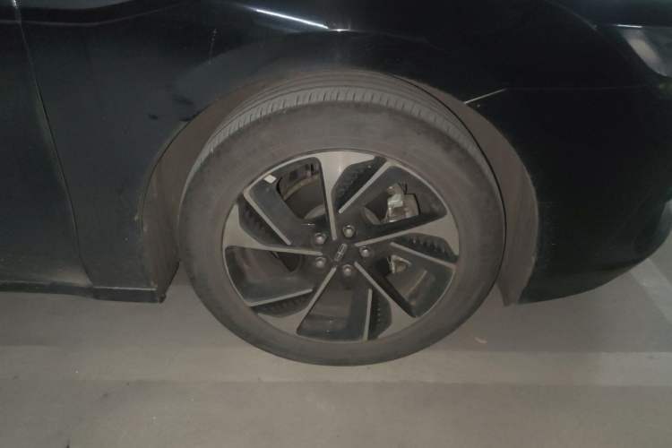 Used Lincoln Z 2022 iKoo Deluxe Edition Right Front Wheel Hub