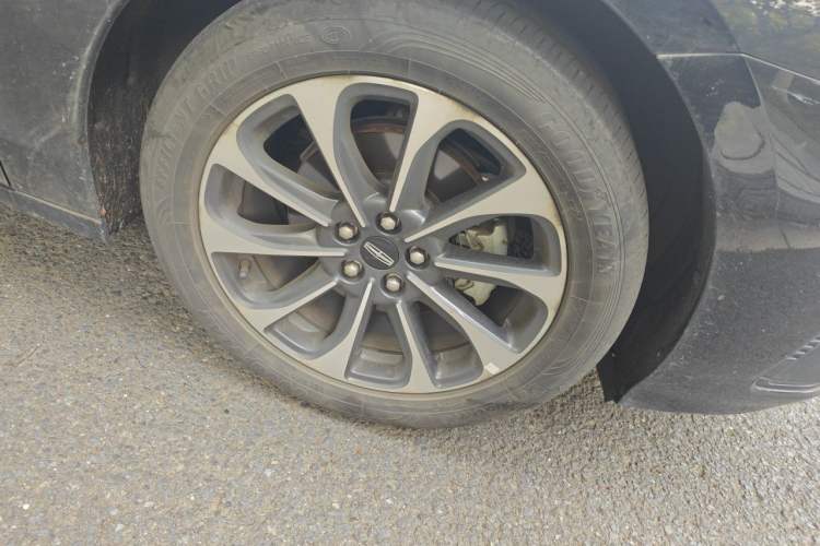 Used Lincoln Z 2022 iXiang Luxury Edition Right Front Wheel Hub