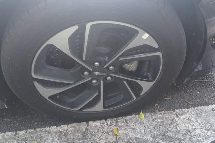 Used Lincoln Z 2022 iKoo Deluxe Edition Right Front Wheel Hub