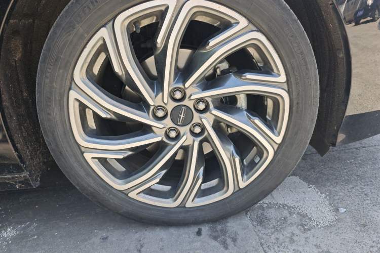 Used Lincoln Z 2022 iXiang Zunyi Edition Right Front Wheel Hub