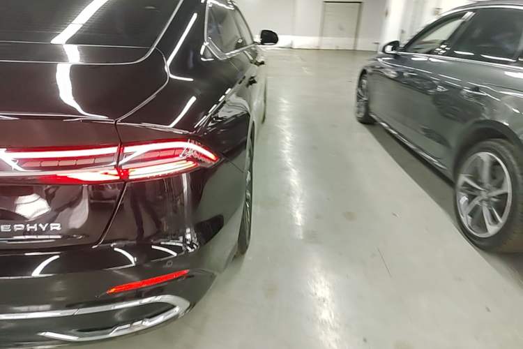 Used Lincoln Z 2022 iXiang Luxury Edition Right Rear Taillight