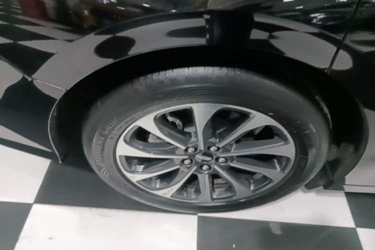 Used Lincoln Z 2022 iXiang Luxury Edition Right Rear Wheel Hub