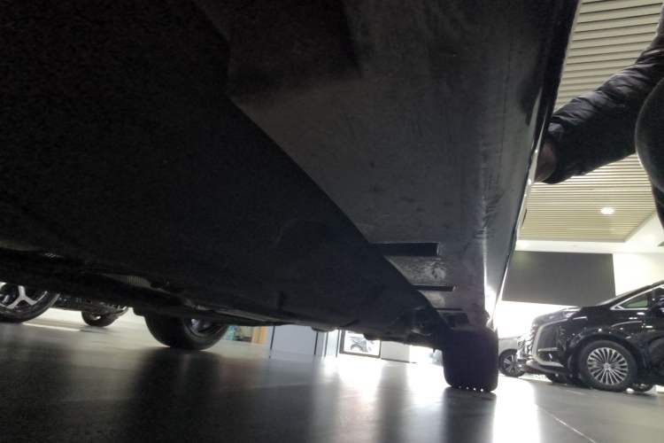 Used Lincoln Z 2022 Facelift iEnjoy Luxury Edition Right Side Sill