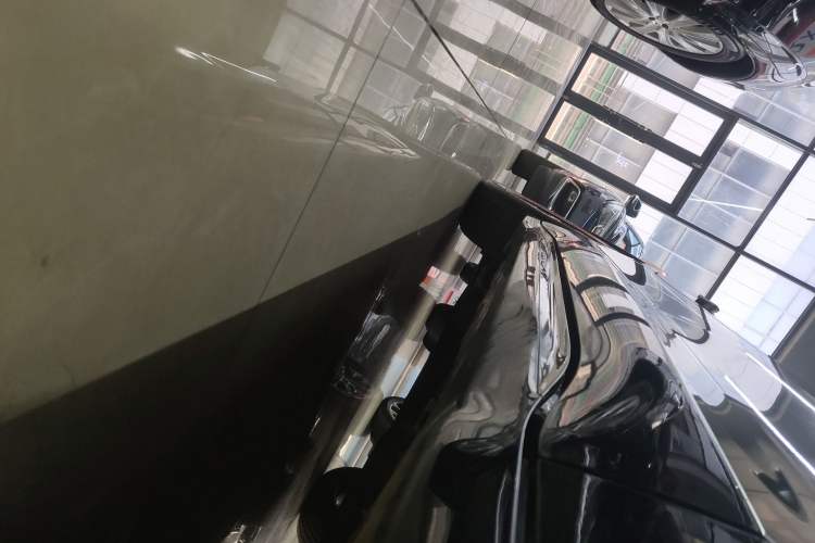 Used Lincoln Z 2022 iXiang Deluxe Edition Right Side Sill