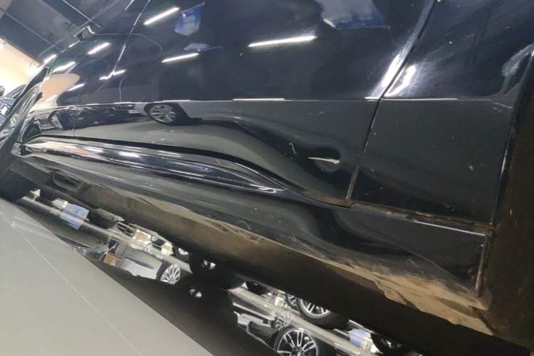 Used Lincoln Z 2022 Facelift iEnjoy Deluxe Edition Right Side Sill