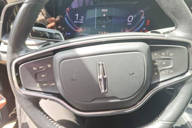 Used Lincoln Z 2022 iXiang Deluxe Edition Steering Wheel