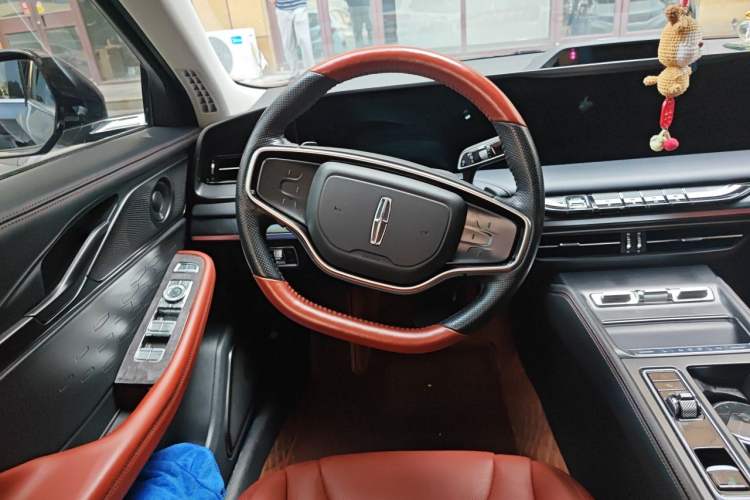 Used Lincoln Z 2022 iEnjoy Luxury Edition Steering Wheel