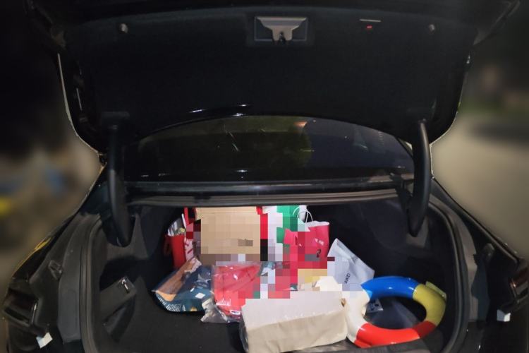 Used Lincoln Z 2022 iCool Luxury Edition Trunk
