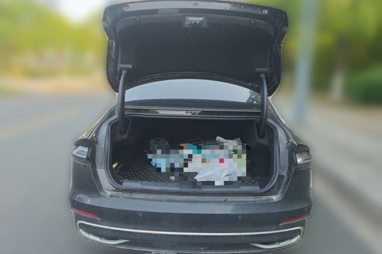 Used Lincoln Z 2022 iXiang Luxury Edition Trunk