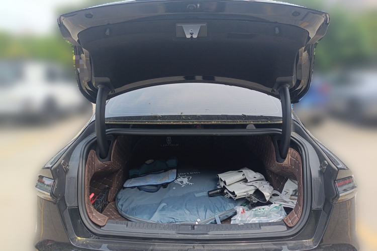 Used Lincoln Z 2022 iXiang Luxury Edition Trunk
