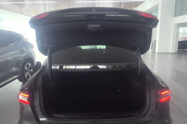 Used Lincoln Z 2022 Facelift iCool Deluxe Edition Trunk