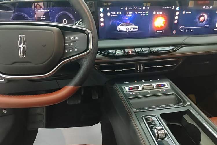Used Lincoln Z 2022 iXiang Luxury Edition Audio And AC Panel