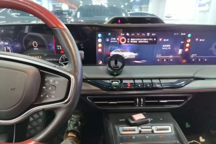 Used Lincoln Z 2022 iXiang Zunyi Edition Audio And AC Panel