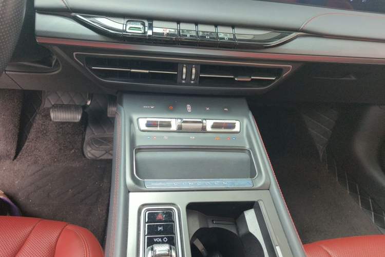 Used Lincoln Z 2022 iXiang Luxury Edition Audio And AC Panel