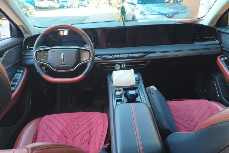Used Lincoln Z 2022 iXiang Deluxe Edition Center Console