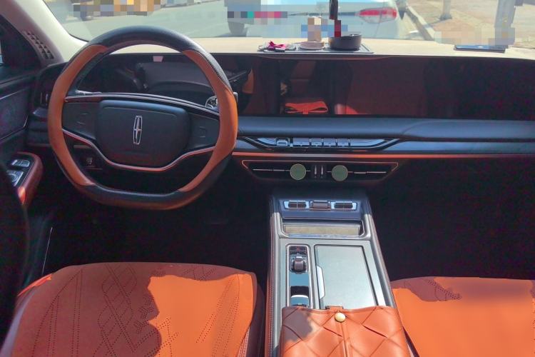 Used Lincoln Z 2022 iXiang Deluxe Edition Center Console