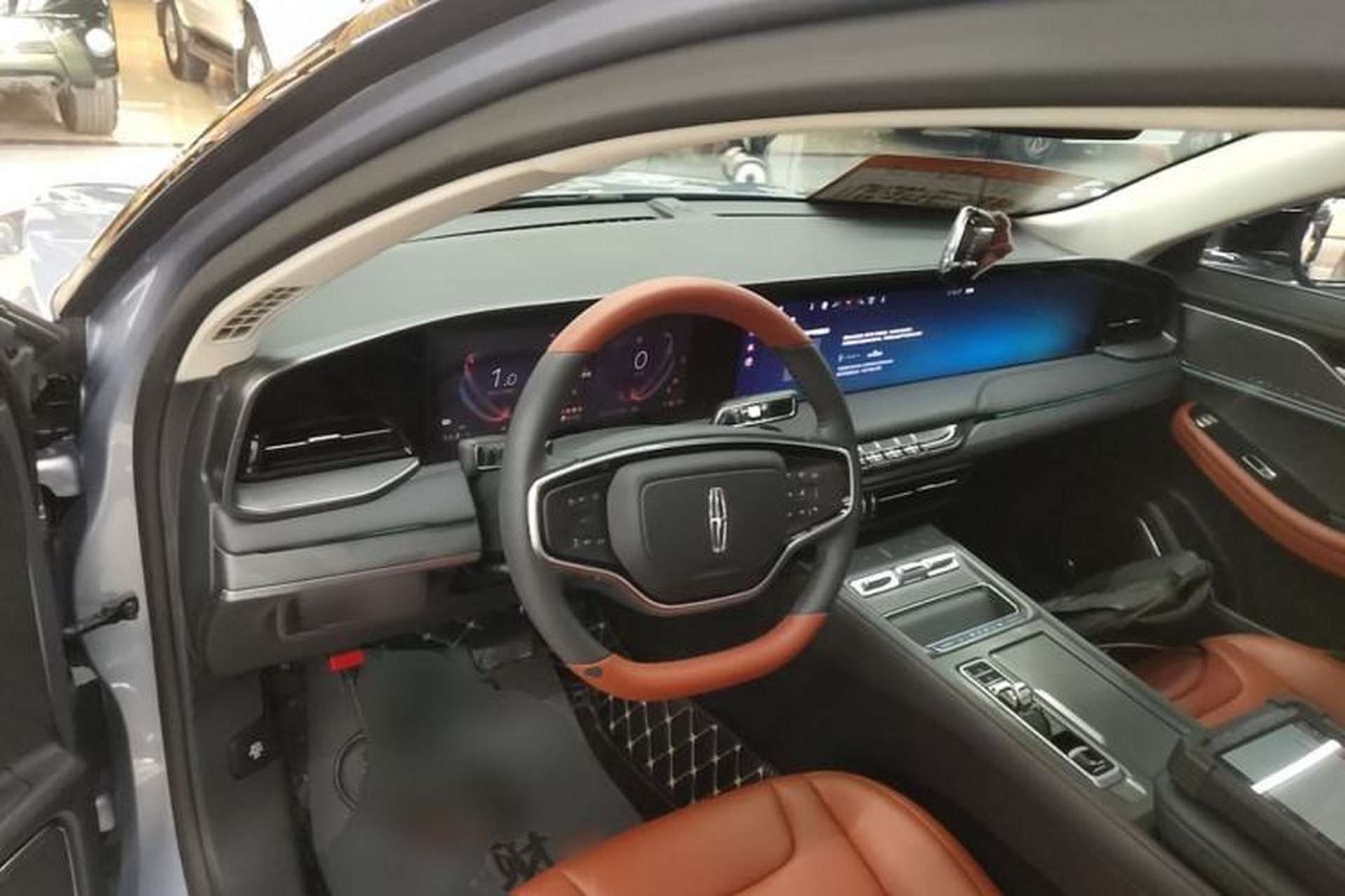 Used Lincoln Z 2022 iXiang Luxury Edition Center Console