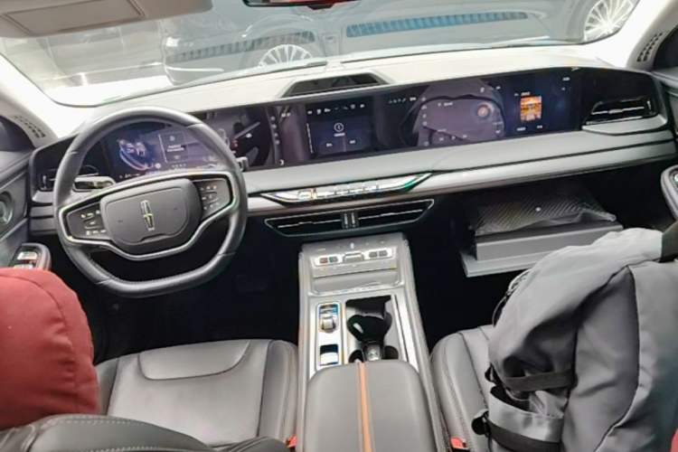 Used Lincoln Z 2022 Facelift iEnjoy Luxury Edition Center Console