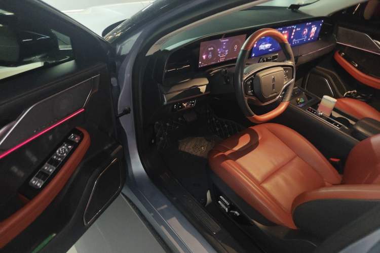 Used Lincoln Z 2022 iXiang Deluxe Edition Driver Seat