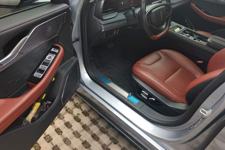 Used Lincoln Z 2022 iXiang Luxury Edition Driver Seat