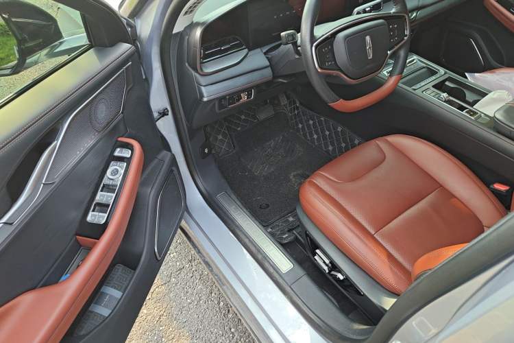 Used Lincoln Z 2022 Facelift iEnjoy Deluxe Edition Driver Seat