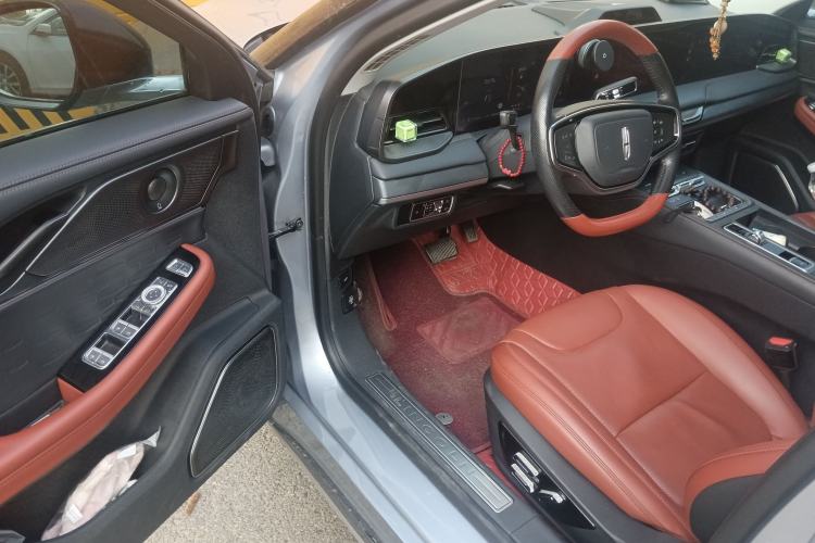 Used Lincoln Z 2022 iEnjoy Luxury Edition Driver Seat