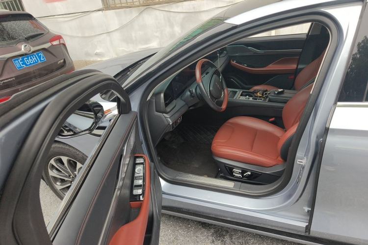 Used Lincoln Z 2022 iXiang Luxury Edition Driver Seat
